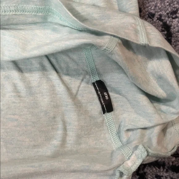 SET OF TWO! ON Cloud Running Women's Light Green and Coral Tees size small - Picture 8 of 10